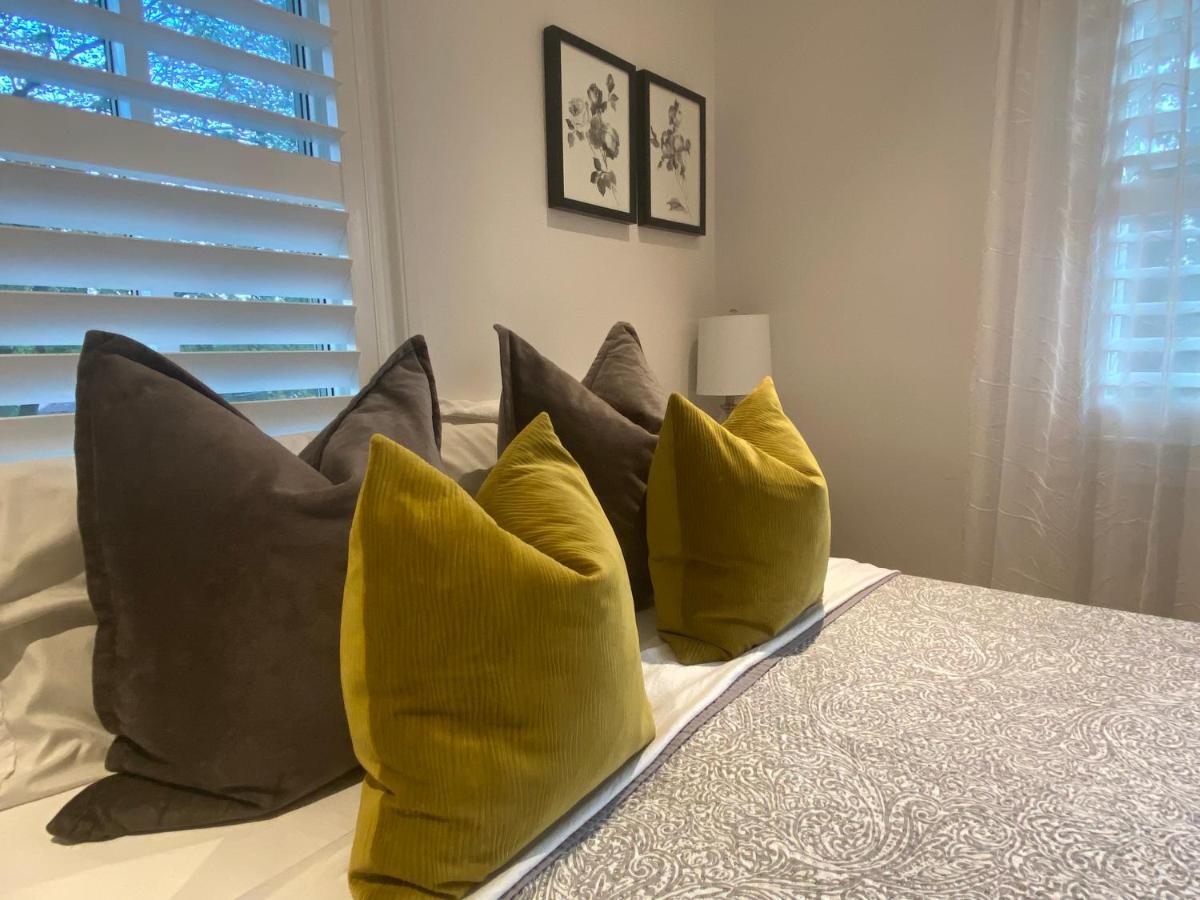 Clearbrooke Gem- Bright Private Bedroom Close To Yyz Toronto Exteriör bild