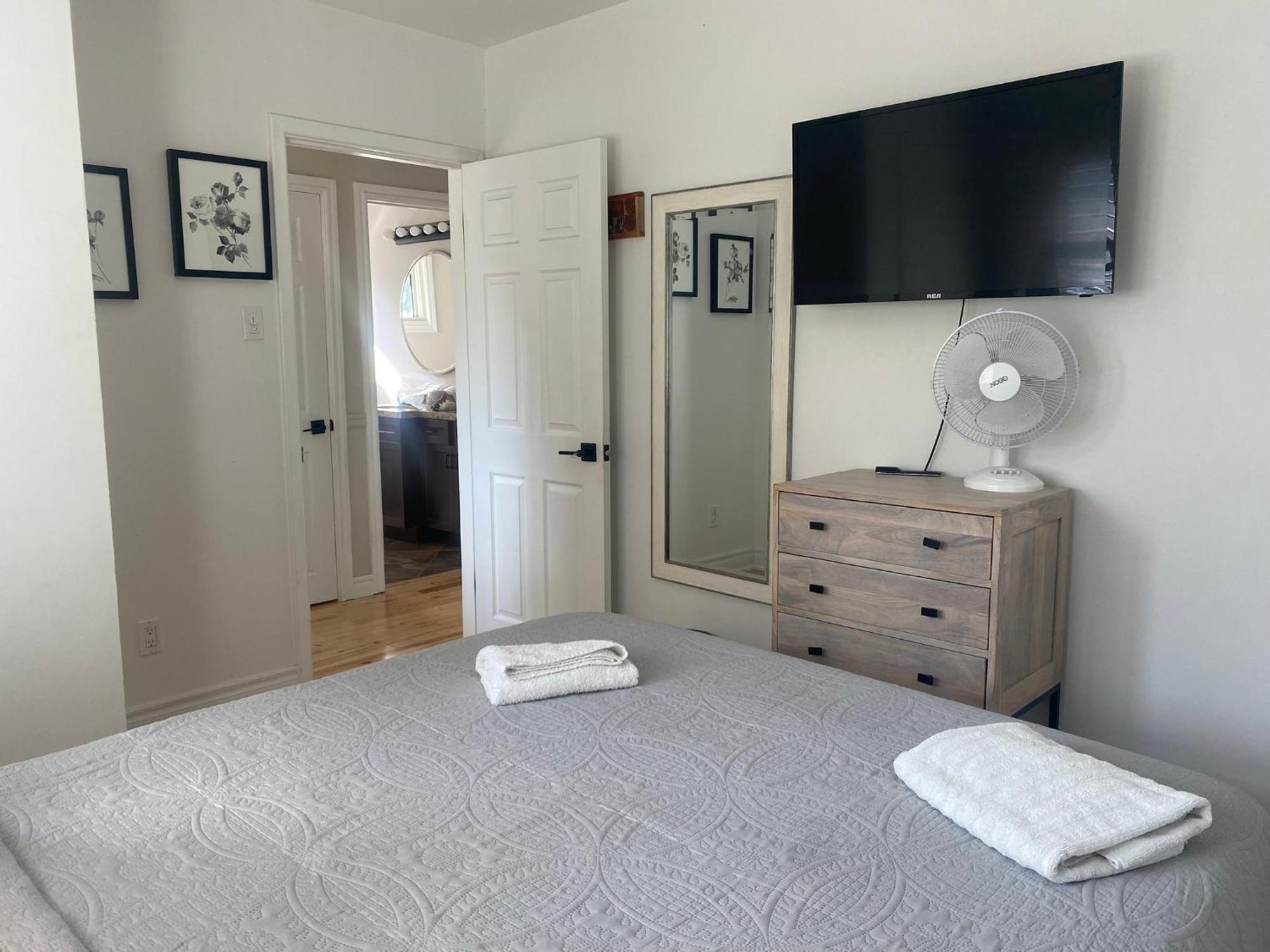 Clearbrooke Gem- Bright Private Bedroom Close To Yyz Toronto Exteriör bild